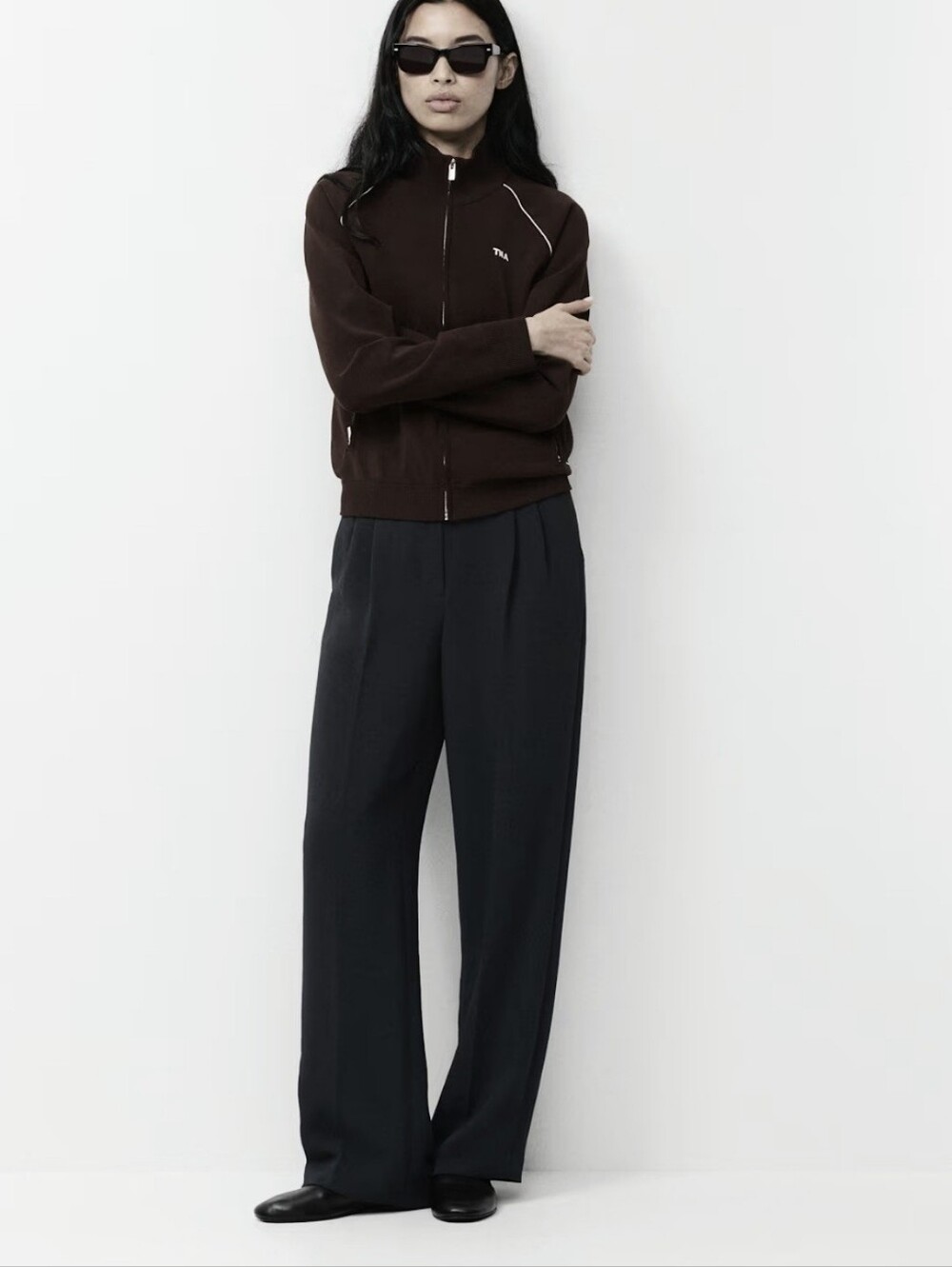 Aritzia The Effortless Black Pants Size 2